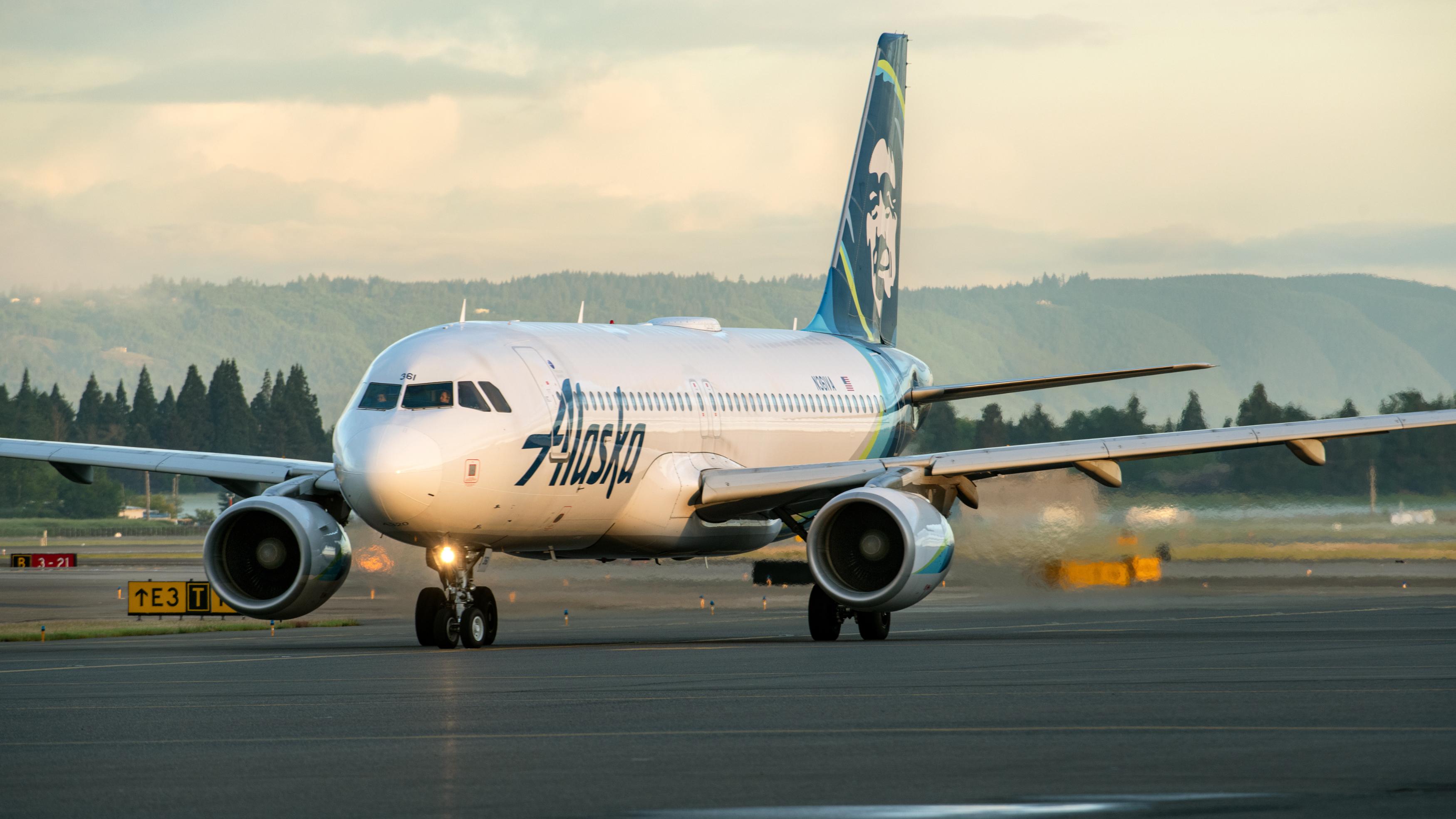 Port approves lease for major Alaska Airlines maintenance hangar at PDX 
